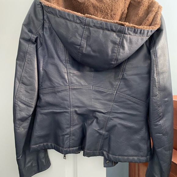 Leather jacket - Picture 3 of 5